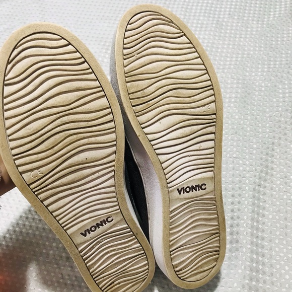 Vionic sneakers - Picture 7 of 8